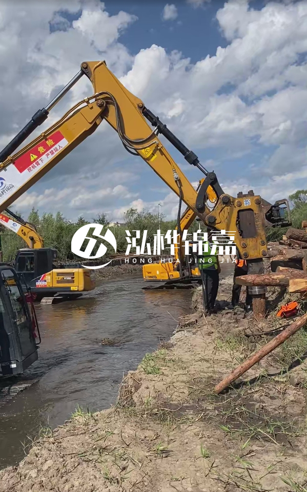 重慶打松木樁專業(yè)施工隊(duì)-4米松木桿小頭十公分多少錢？